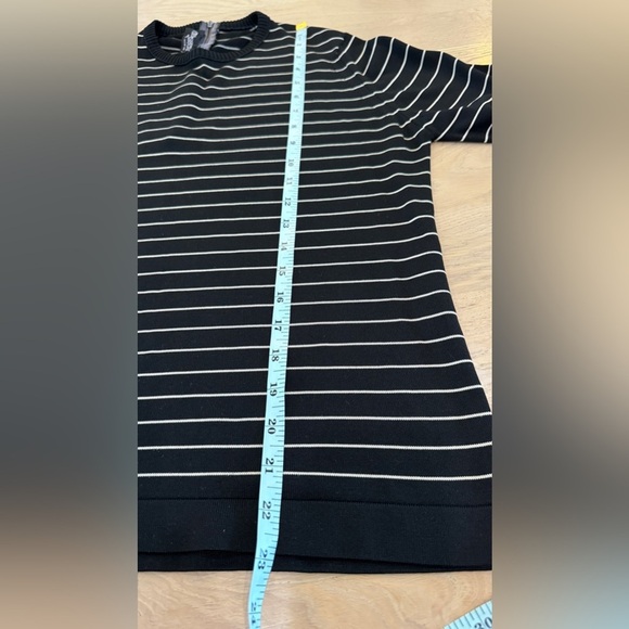 Givenchy women’s vintage lightweight striped black white sweater - Picture 5 of 8